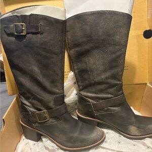 Doc Martens Becca dark brown boots